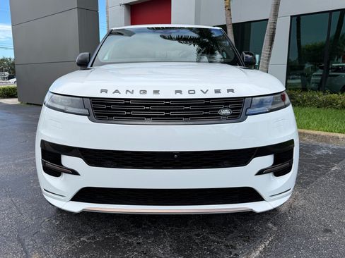Used 2025 Land Rover Range Rover Sport Dynamic SE AWD/4WD image 7