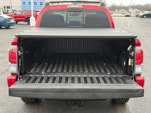 Certified 2023 Toyota Tacoma TRD Off-Road w/ Technology Package AWD/4WD image 17