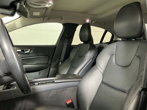 Used 2022 Volvo S60 B5 Inscription image 23