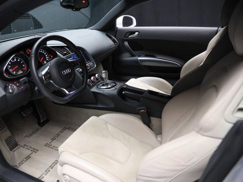 Used 2009 Audi R8 V8 image 10