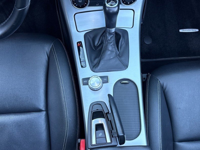 Used 2014 Mercedes-Benz SLK 250 image 23