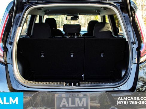 Used 2025 Kia Soul LX w/ LX Technology Package image 18