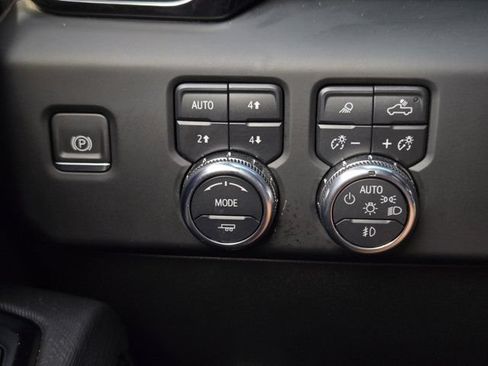 Used 2024 GMC Sierra 1500 AT4X AWD/4WD image 23