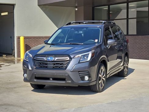 Certified 2023 Subaru Forester Limited image 2
