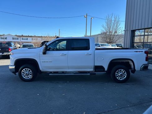Used 2025 Chevrolet Silverado 2500 LT w/ Convenience Package AWD/4WD image 8