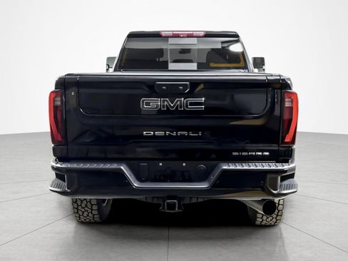 Used 2024 GMC Sierra 3500 Denali Ultimate AWD/4WD image 4