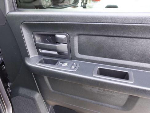 Used 2018 RAM 1500 Express w/ Express Value Package image 31