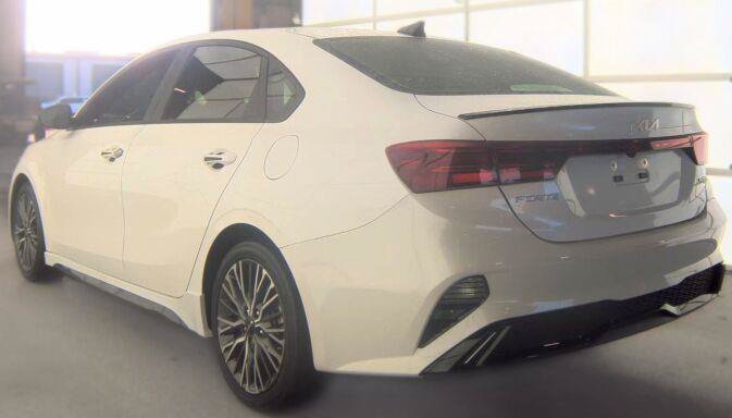 Used 2024 Kia Forte GT-Line w/ GT-Line Premium Package FWD image 7