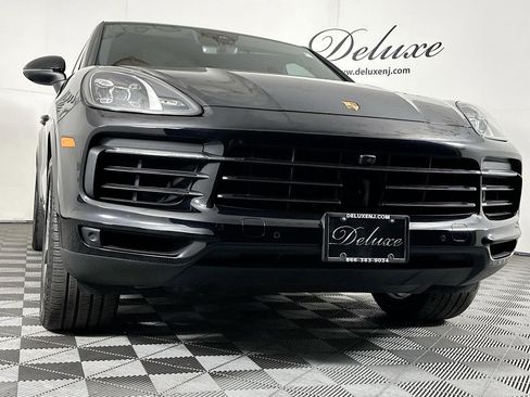 Used 2022 Porsche Cayenne E-Hybrid Coupe image 31