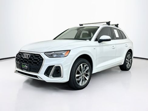 Used 2023 Audi Q5 2.0T Premium w/ Convenience Package AWD/4WD image 3