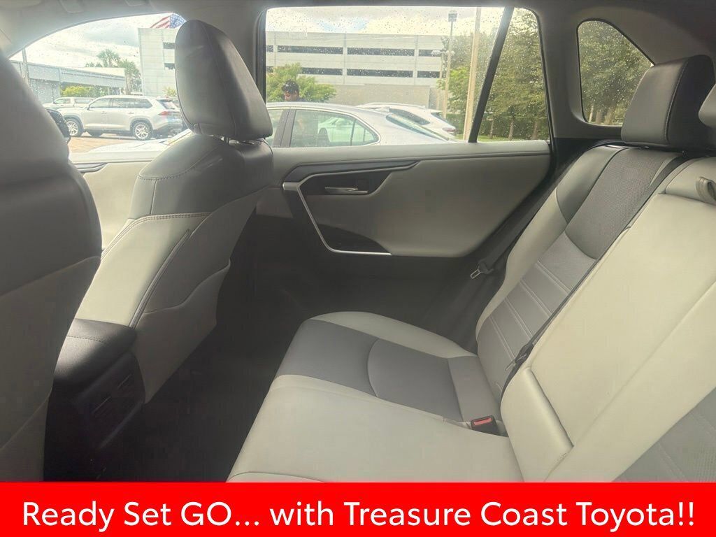 Used 2023 Toyota RAV4 Limited FWD image 16