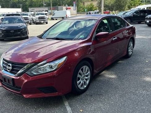 Used 2017 Nissan Altima 2.5 S w/ Power Driver Seat Package FWD image 3