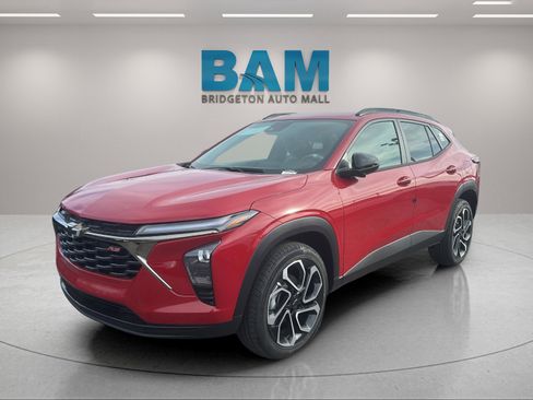 New 2026 Chevrolet Trax RS w/ Driver Confidence Package image 3