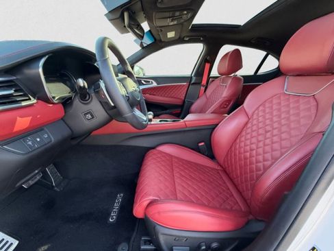 Used 2023 Genesis G70 3.3T w/ Sport Prestige Package image 10