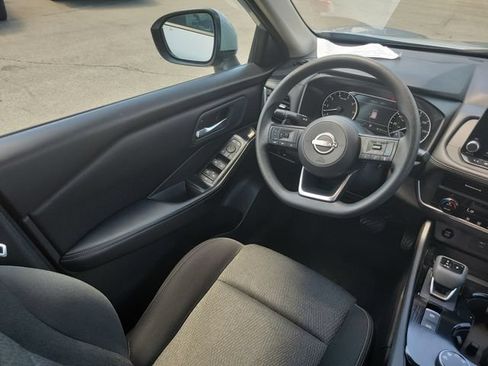 Used 2024 Nissan Rogue SV AWD/4WD image 14
