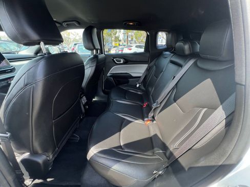 Used 2025 Jeep Compass Limited AWD/4WD image 29
