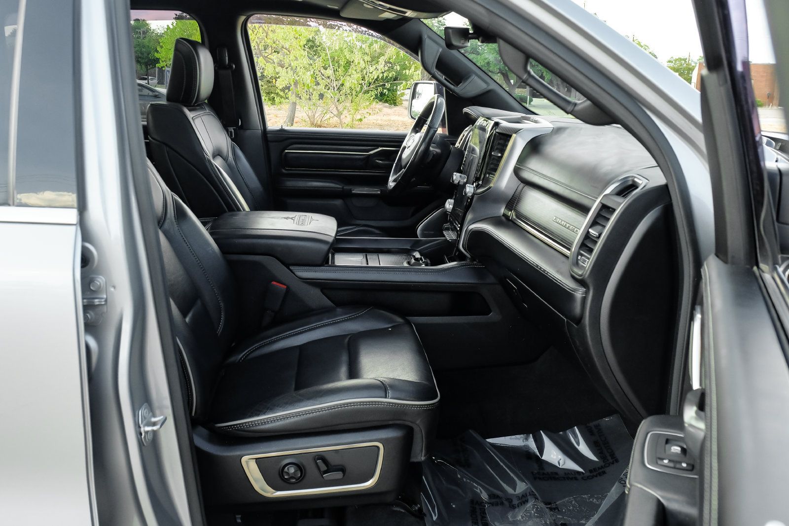 Used 2020 RAM 1500 Limited AWD/4WD image 35