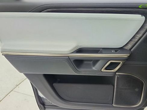 Used 2024 Rivian R1S Adventure AWD/4WD image 36