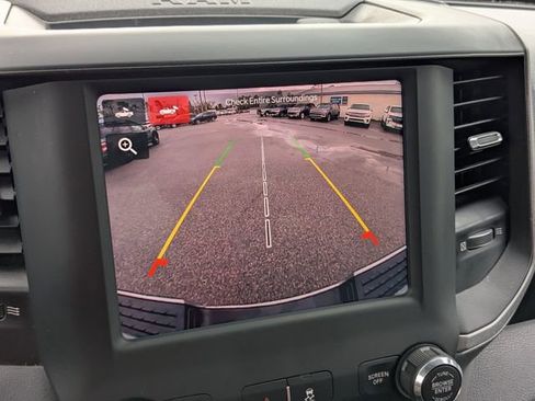 Used 2024 RAM 2500 Tradesman w/ Chrome Appearance Group image 21