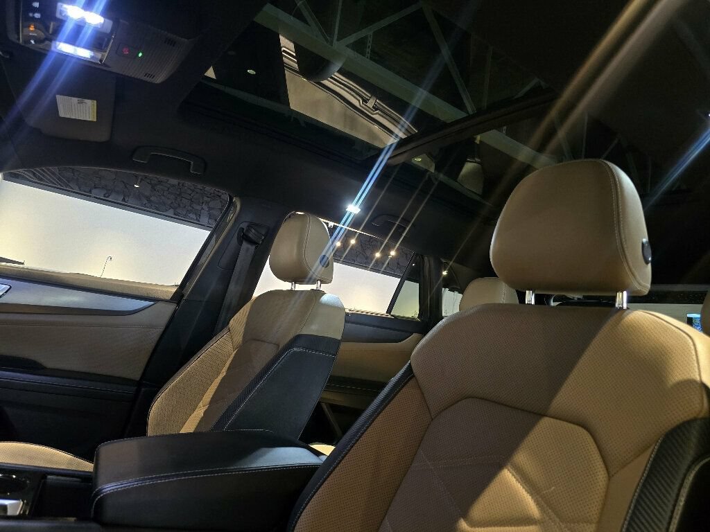 Used 2024 Volkswagen Atlas Cross Sport SE w/ Panoramic Sunroof Package FWD image 16