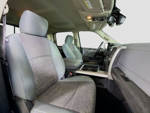 Used 2018 RAM 1500 SLT image 28