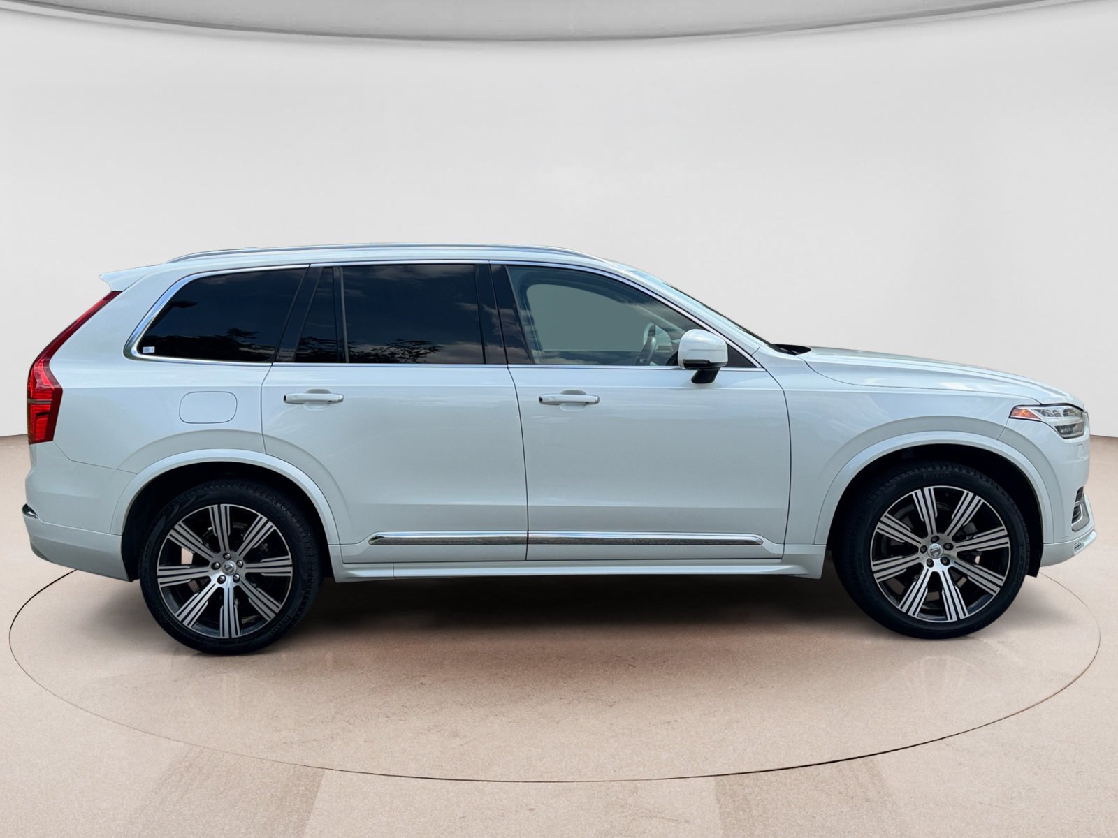 Used 2022 Volvo XC90 T6 Inscription w/ Climate Package AWD/4WD image 6