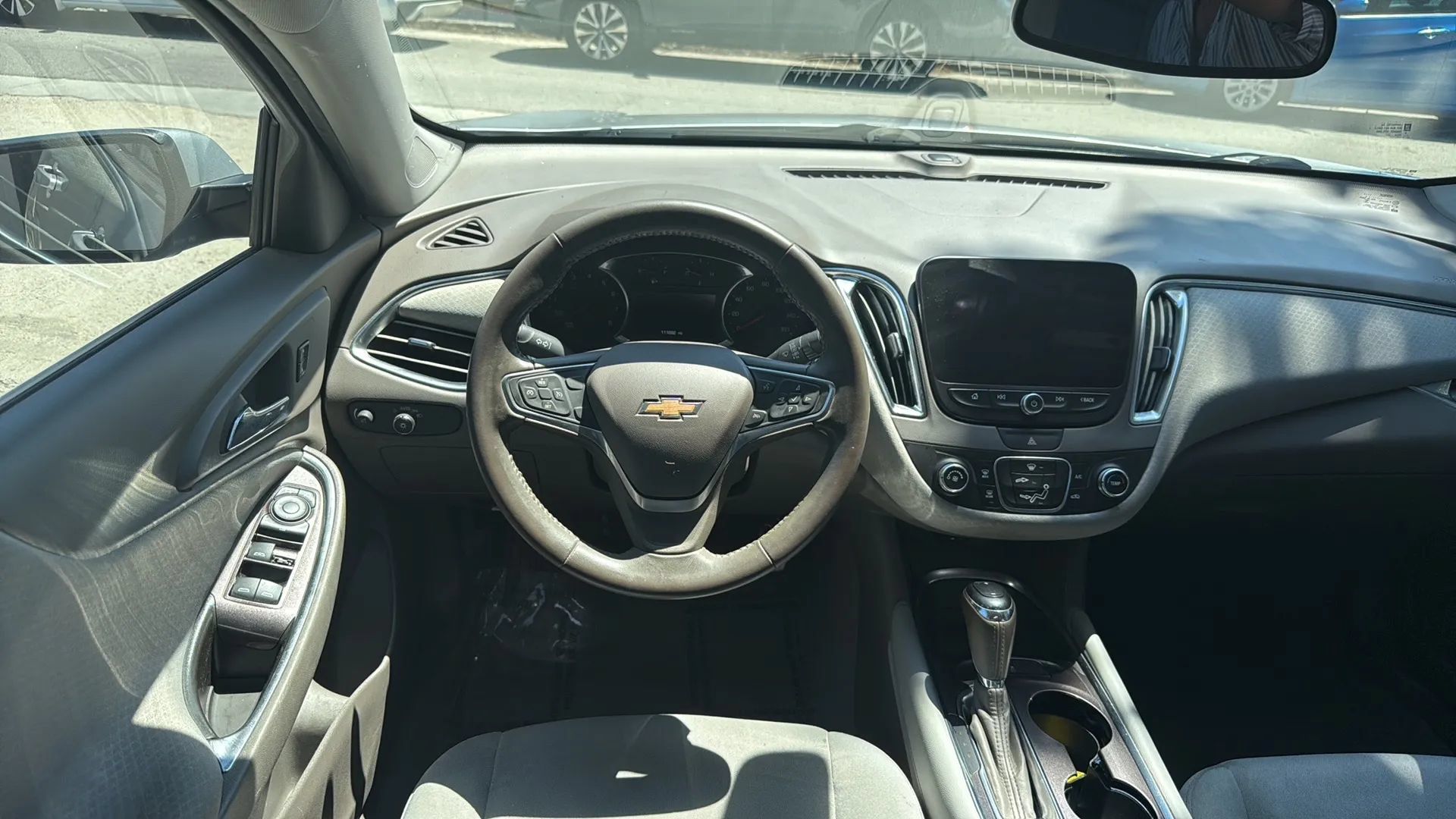 Used 2017 Chevrolet Malibu LT FWD image 25
