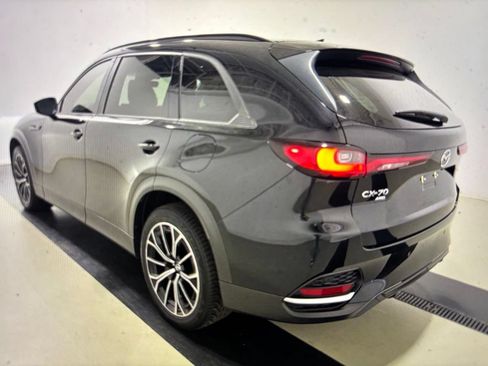 Used 2025 MAZDA CX-70 Plug-In Hybrid w/ Premium Pkg AWD/4WD image 2