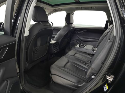 Used 2022 Audi Q7 3.0T Premium Plus w/ Premium Plus Package AWD/4WD image 32