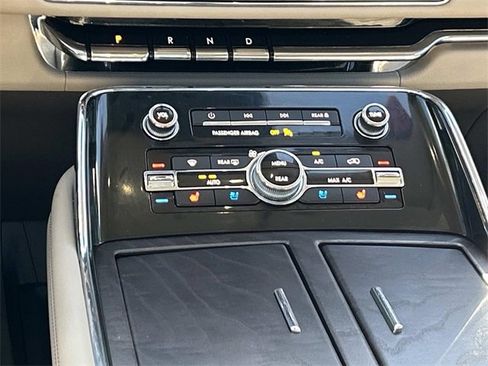Used 2024 Lincoln Navigator Reserve image 30