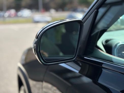 Used 2026 Mercedes-Benz GLB 250 4MATIC image 14