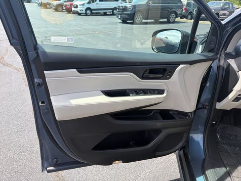 Used 2025 Honda Odyssey EX-L image 11