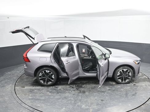 New 2026 Volvo XC60 B5 Plus w/ Protection Package Premier AWD/4WD image 47