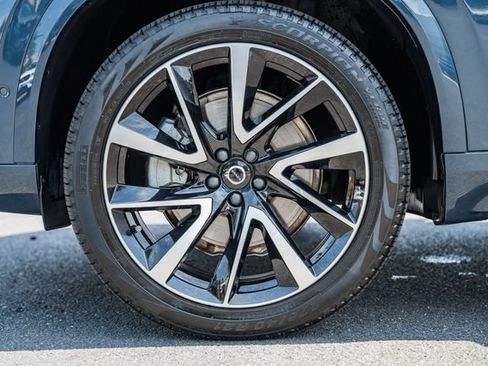 Certified 2024 Volvo XC90 B6 Plus w/ Protection Package Premier AWD/4WD image 18