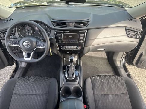 Used 2019 Nissan Rogue S w/ Special Edition Package AWD/4WD image 9