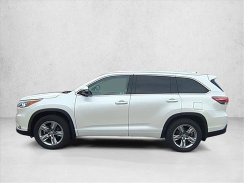 Used 2015 Toyota Highlander Limited image 9