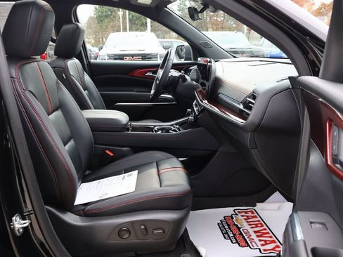 Certified 2024 Chevrolet Traverse RS w/ LPO, Floor Liner Package image 39