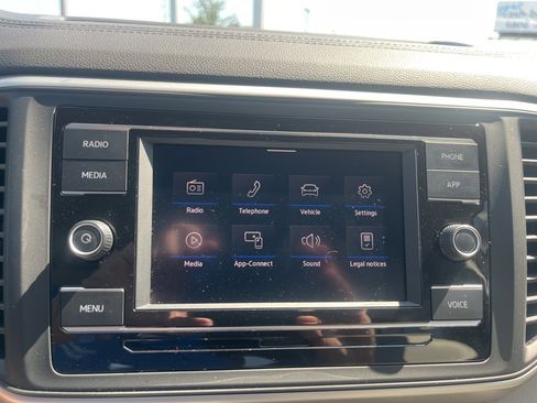 Used 2023 Volkswagen Atlas SE image 10