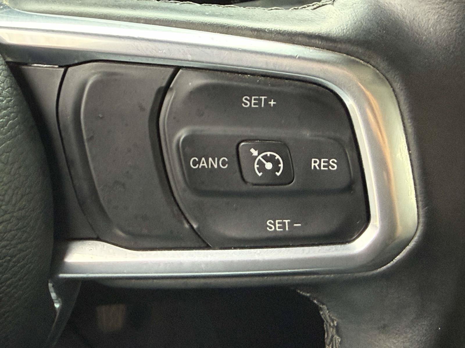 Used 2021 Jeep Wrangler Unlimited Sahara AWD/4WD image 11