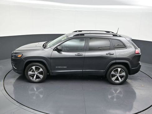 Used 2022 Jeep Cherokee Limited image 20