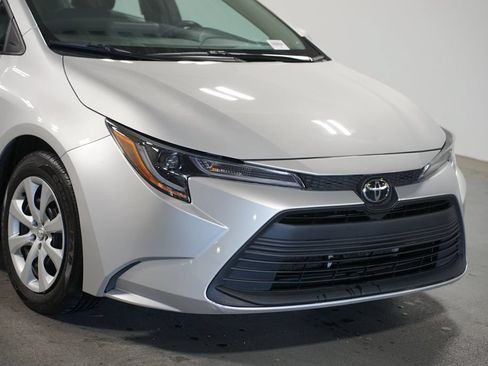 Certified 2024 Toyota Corolla LE FWD image 4