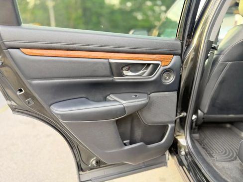 Used 2017 Honda CR-V Touring image 29