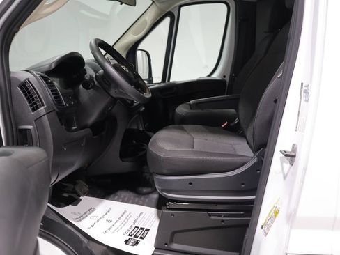 Used 2025 RAM ProMaster 2500 w/ U-Haul Equipment Group FWD image 9