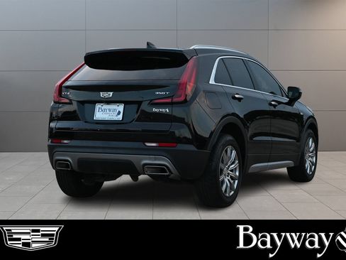 Used 2021 Cadillac XT4 Premium Luxury FWD image 6
