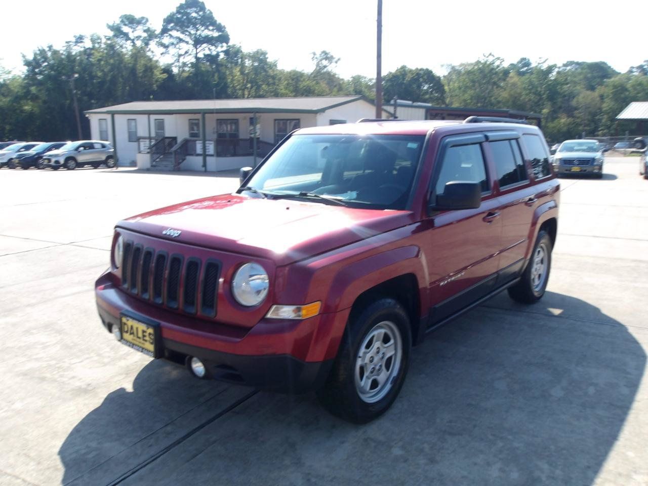 Used 2017 Jeep Patriot Sport w/ Power Value Group FWD image 2