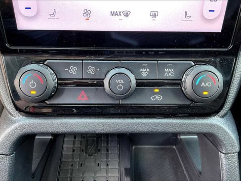 Used 2024 Ford Ranger XLT w/ Equipment Group 301A High image 59