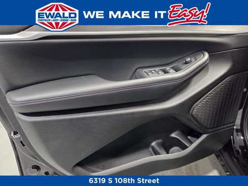 New 2025 Jeep Grand Cherokee L Limited w/ Luxury Tech Group II image 14