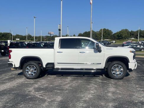 Certified 2024 Chevrolet Silverado 3500 High Country w/ High Country Premium Package AWD/4WD image 2