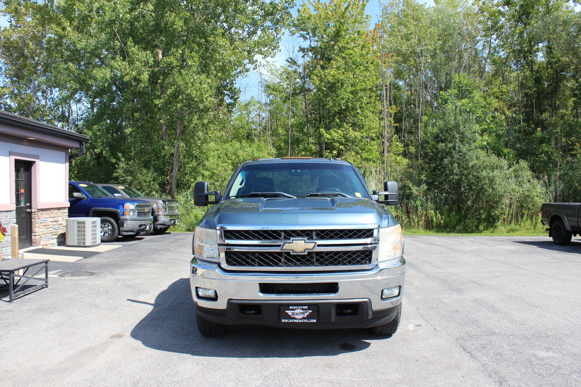 Used 2011 Chevrolet Silverado 2500 LT w/ Interior Plus Package AWD/4WD image 12