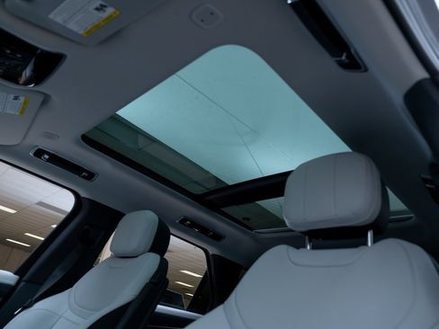 Used 2024 Land Rover Range Rover Sport Dynamic SE image 19